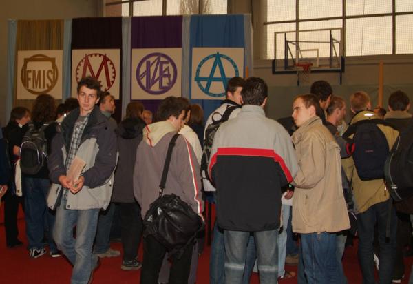 Dzien informacyjny PK 185.jpg